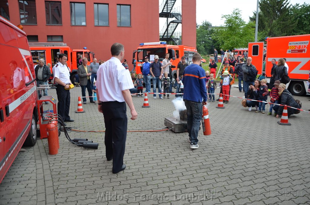 Tag der Offenen Tuer BF Koeln Weidenpesch Scheibenstr P079.JPG